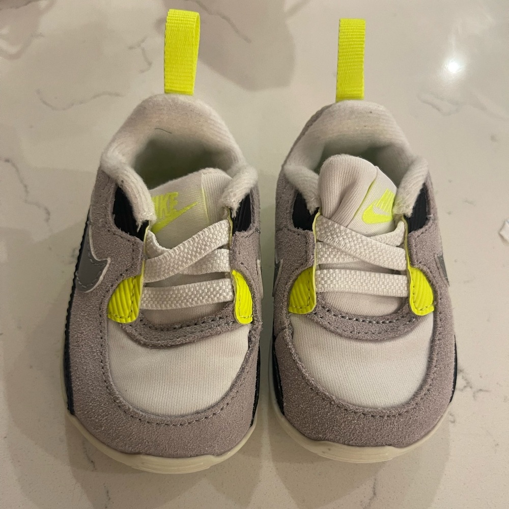 2C Nike crib booties - never worn